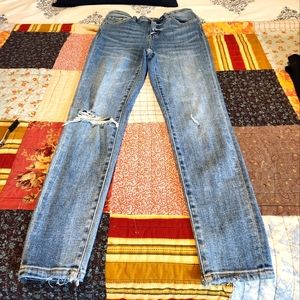 Flying Monkey distresses skinny jean size 28
